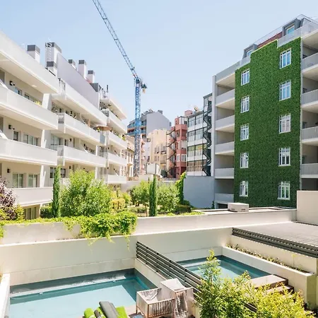 Rosales - 1 Bedroom And Balcony In Santo Antonio דירה