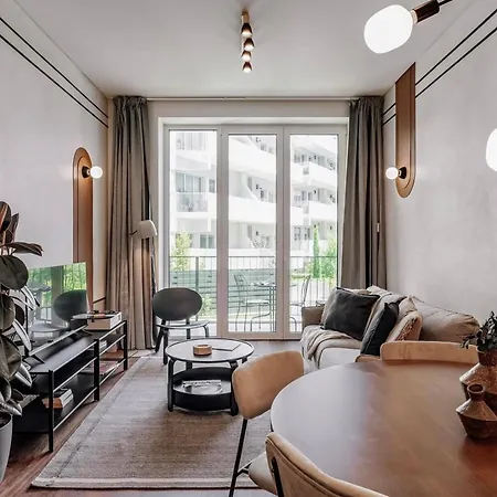 Rosales - 1 Bedroom And Balcony In Santo Antonio